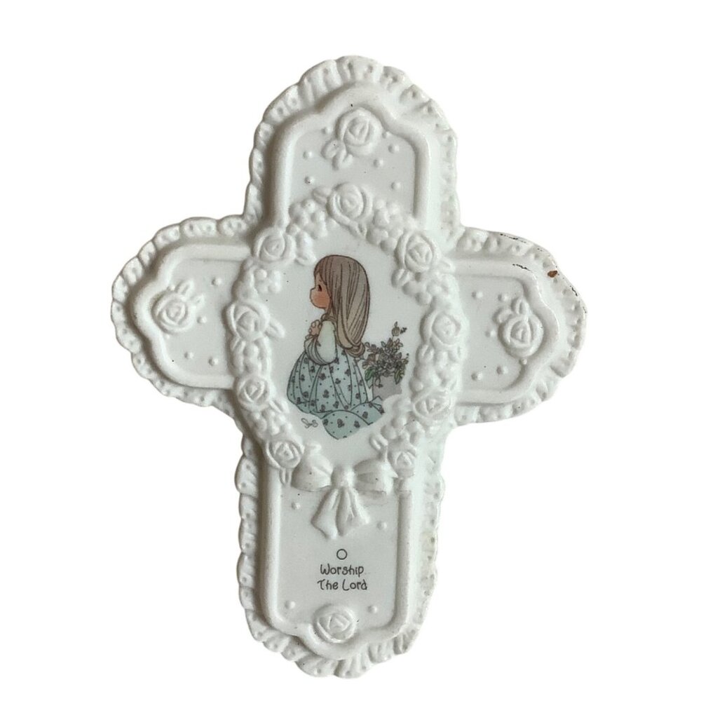 Vtg 1994 Precious Moments Ceramic Cross Girl In Prayer Floral Design 3.5"x4.75"